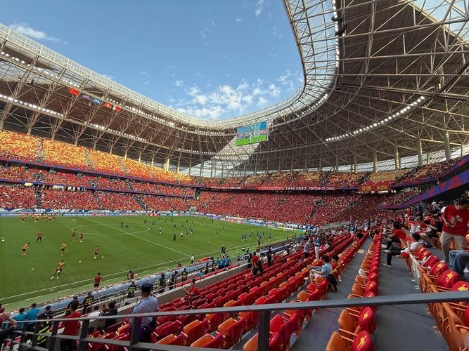 世体:国家德比首回合是空场 次回合有望球迷进场 世体:国家德比首回合是空场 次回合有望球迷进场