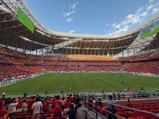 世体:国家德比首回合是空场 次回合有望球迷进场 世体:国家德比首回合是空场 次回合有望球迷进场