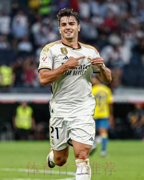 迪马:米兰将续租迪亚斯两年 皇马加入回购条款